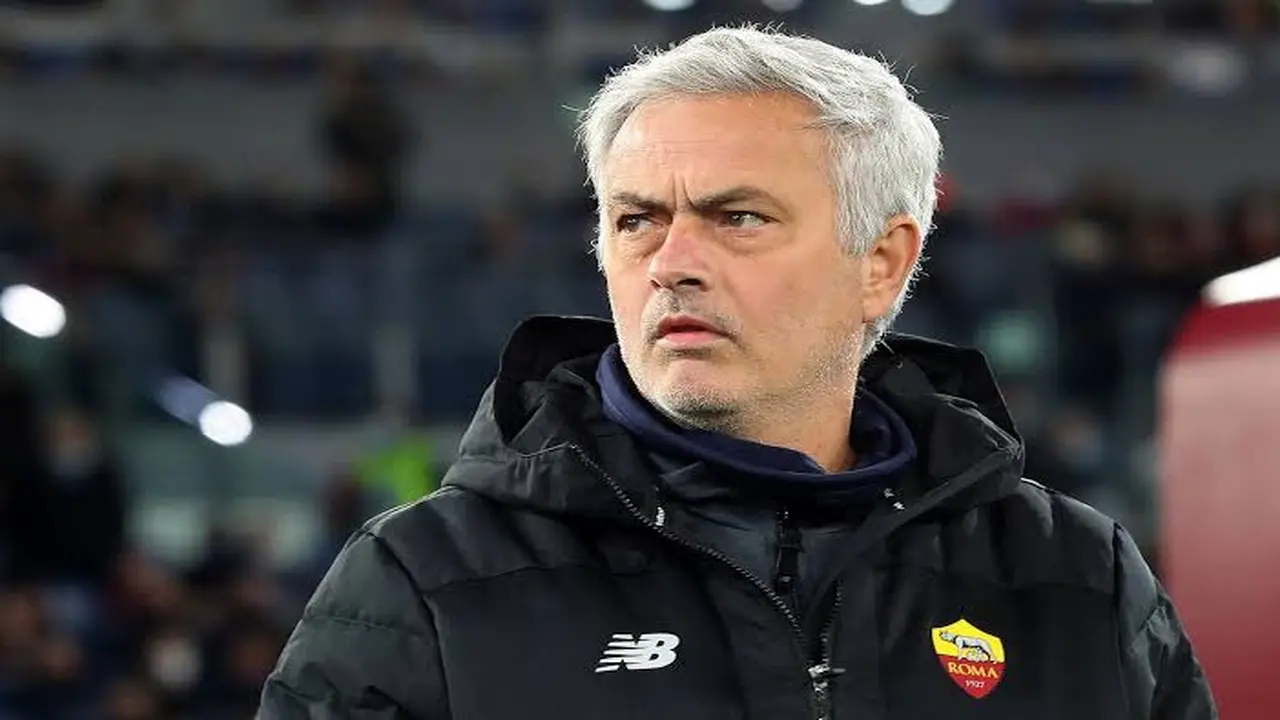 هل يعود “السبيشيال وان”؟.. جوزيه مورينيو يظهر من جديد في سماء مدريد